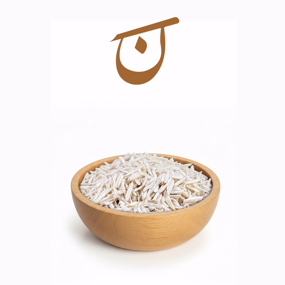 کاسه خلال بادام درختی سفید و تازه