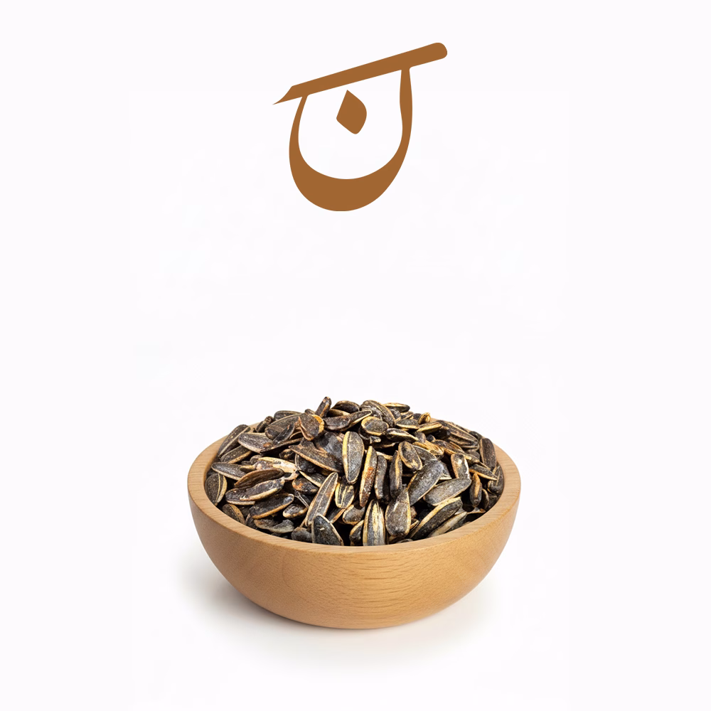 تخمه آفتاب گردان بابیکیو93019 تخمه آفتابگردان باربیکیو تازه در کاسه چوبی