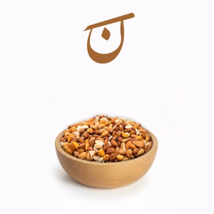 کاسه‌ای پر از مغز الوک (بادام کوهی) تازه و طبیعی