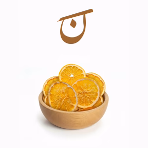 پرتقال خشک اسلایس شده در کاسه چوبی