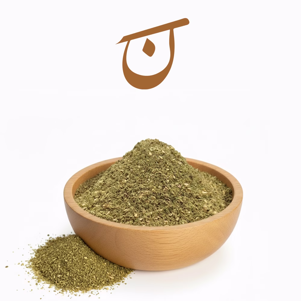 کاسه زعتر اردنی اصیل و تازه برای آشپزی. کاسه زعتر اردنی اصیل و تازه برای آشپزی.