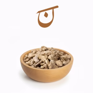 کاسه چوبی حاوی زنجبیل خشک قلم طبیعی و با کیفیت
