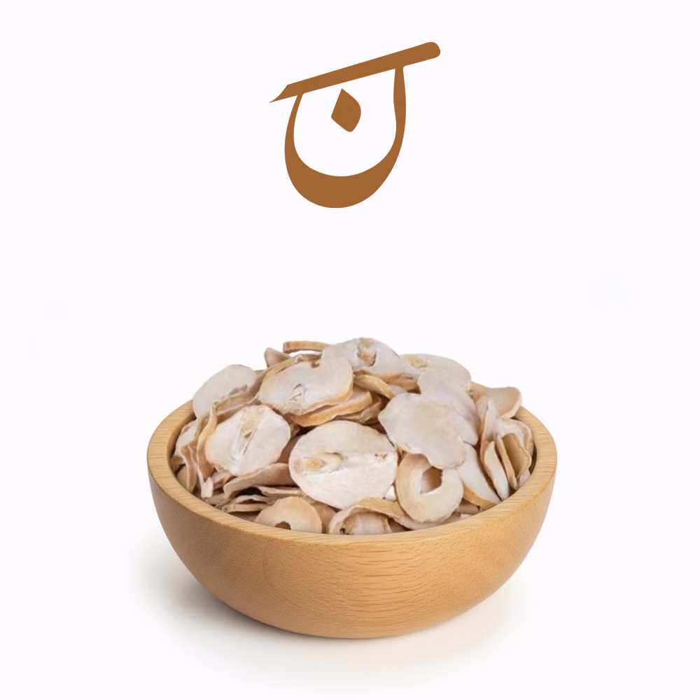 موسیر درشت خشک اسلایسشده در کاسه چوبی موسیر درشت خشک اسلایسشده در کاسه چوبی