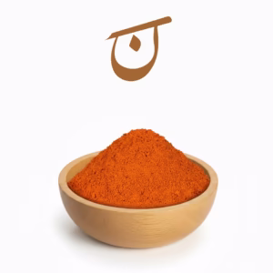 کاسه چوبی حاوی پودر گوجه فرنگی خالص و طبیعی